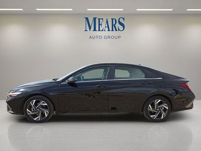 Used 2025 Hyundai Elantra Limited