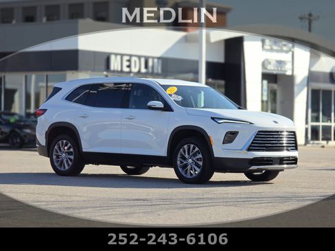 Used 2025 Buick Enclave Preferred image 1