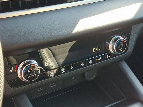 Used 2024 Mitsubishi Outlander SE image 15