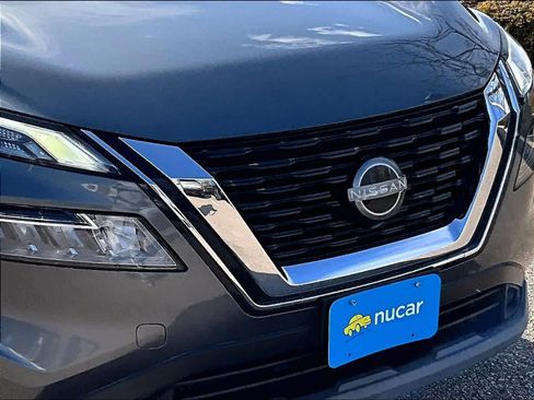 Used 2023 Nissan Rogue SV w/ SV Premium B Package image 31