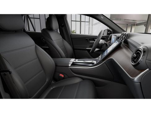 Certified 2023 Mercedes-Benz GLC 300 4MATIC image 4