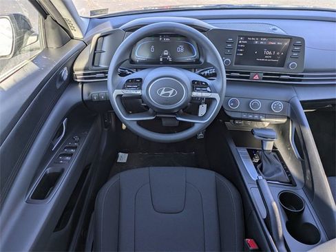 New 2026 Hyundai Elantra SE image 15