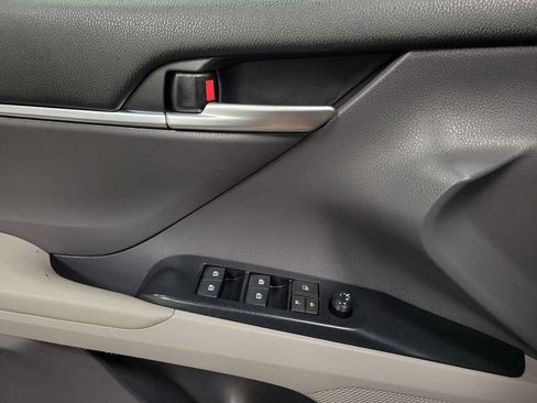 Used 2019 Toyota Camry LE FWD image 27