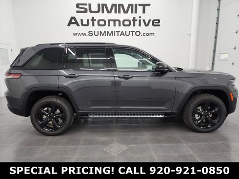 New 2025 Jeep Grand Cherokee Limited w/ Black Appearance Package image 1
