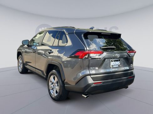 Used 2025 Toyota RAV4 XLE AWD/4WD image 4