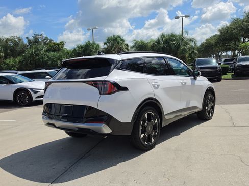 Certified 2026 Kia Sportage SX FWD image 8