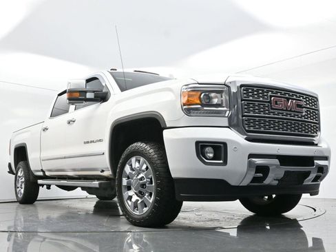 Used 2019 GMC Sierra 2500 Denali w/ Duramax Plus Package image 44