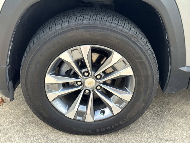 Used 2025 Chevrolet Equinox LT w/ Convenience Package II FWD image 4