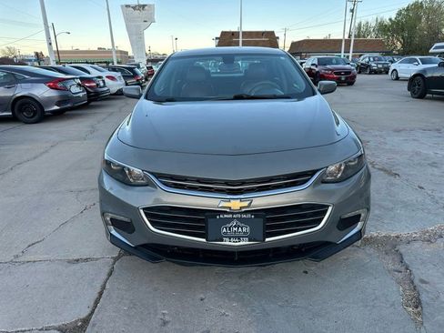 Used 2017 Chevrolet Malibu Premier image 2
