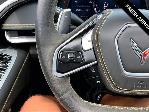 Used 2022 Chevrolet Corvette Stingray Premium Conv w/ Z51 Performance Package RWD image 11