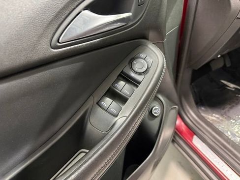 Used 2021 Buick Encore GX Select w/ Advanced Technology Package FWD image 12