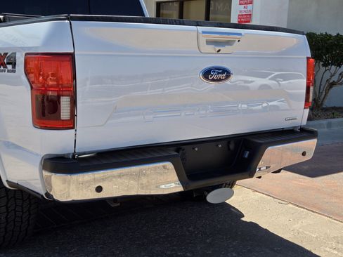 Used 2018 Ford F150 Lariat w/ Equipment Group 502A Luxury AWD/4WD image 3