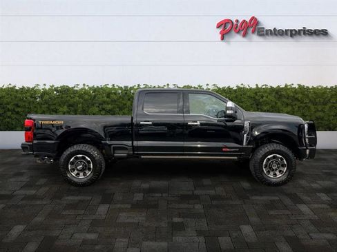 Used 2024 Ford F250 Platinum w/ Tremor Off-Road Package image 8