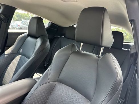 Used 2021 Toyota C-HR Limited FWD image 18