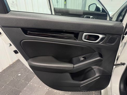 Used 2024 Honda Civic Touring image 14