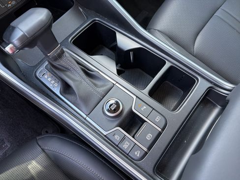 Certified 2025 Kia Sorento S FWD image 47
