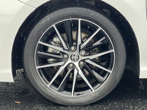 Used 2023 Toyota Camry SE image 12