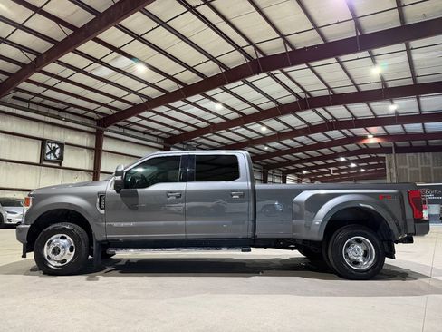 Used 2022 Ford F350 Lariat AWD/4WD image 8