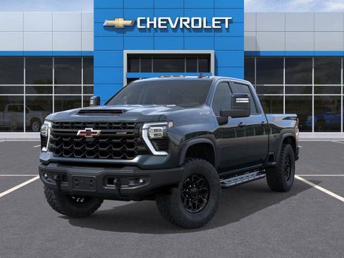 New 2026 Chevrolet Silverado 2500 ZR2 image 6