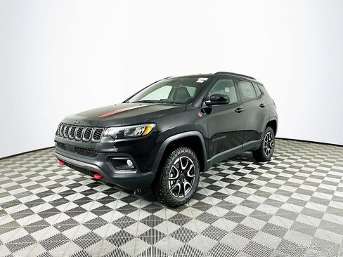 New 2026 Jeep Compass Trailhawk image 4