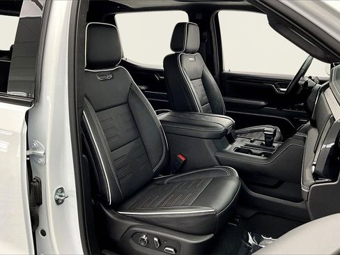 Used 2023 GMC Sierra 1500 AT4X image 7