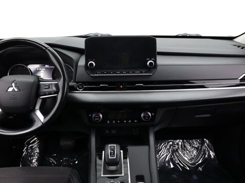 Used 2022 Mitsubishi Outlander SE FWD image 32