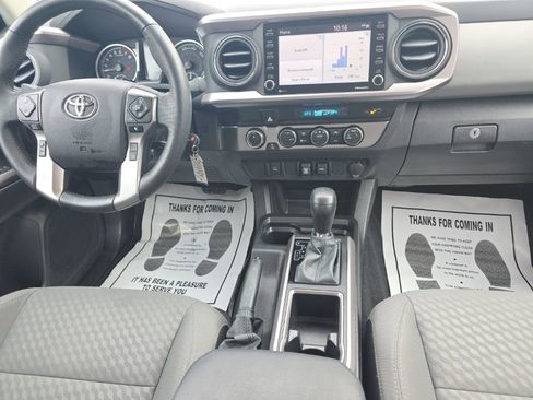 Certified 2022 Toyota Tacoma SR5 image 19