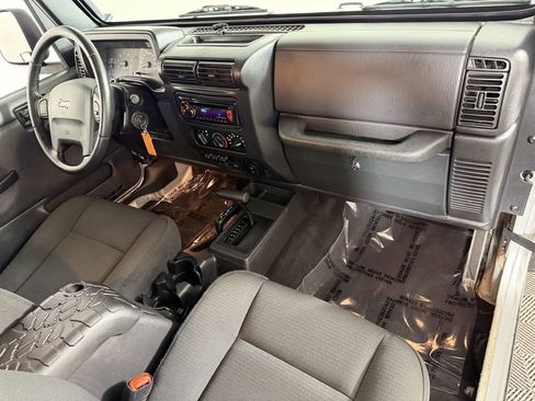 Used 2006 Jeep Wrangler X image 17