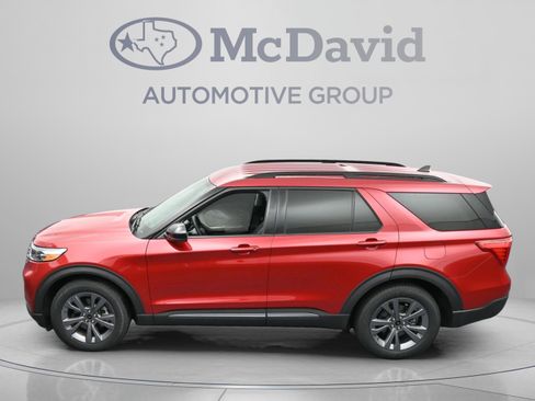 Used 2022 Ford Explorer XLT w/ Equipment Group 202A RWD image 36