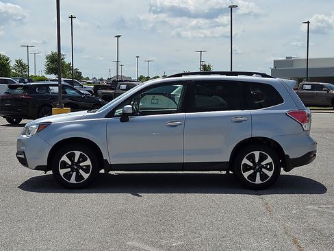 Used 2018 Subaru Forester 2.5i Premium w/ Protection Package #1 AWD/4WD image 3