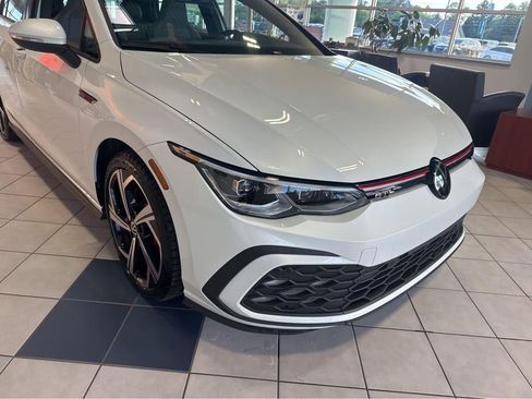 Used 2024 Volkswagen GTI SE FWD image 5