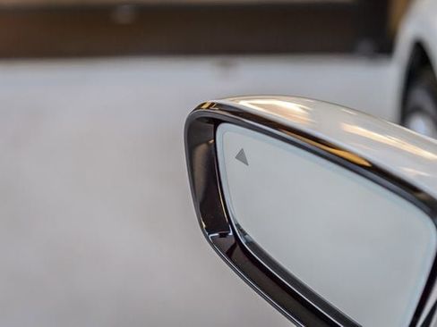 Used 2018 BMW 740i image 51