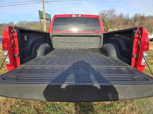 Used 2024 RAM 2500 Big Horn w/ Bed Utility Group image 11