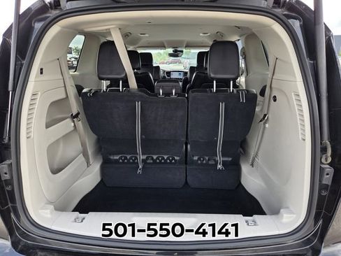 Used 2023 Chrysler Pacifica Touring-L FWD image 15
