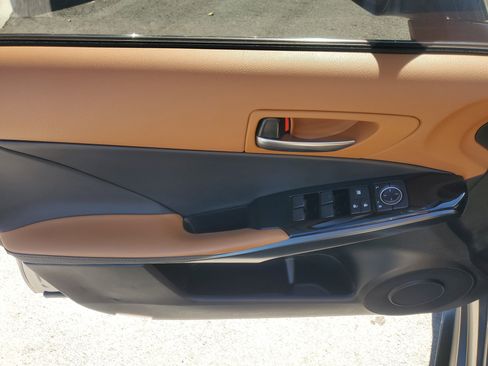 Used 2023 Lexus IS 300 w/ Comfort Package image 18