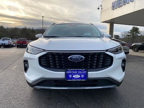 Certified 2023 Ford Escape Platinum w/ Premium Technology Package image 2