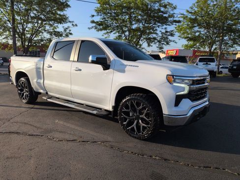 Used 2023 Chevrolet Silverado 1500 LT w/ Protection Package AWD/4WD image 7