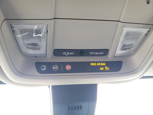 Used 2021 Chevrolet Equinox LT image 41