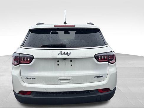 Used 2021 Jeep Compass Latitude w/ Driver Assistance Group image 15