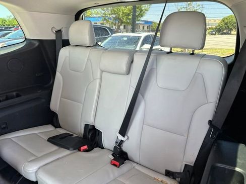Used 2022 Kia Telluride EX w/ EX Premium Package AWD/4WD image 12
