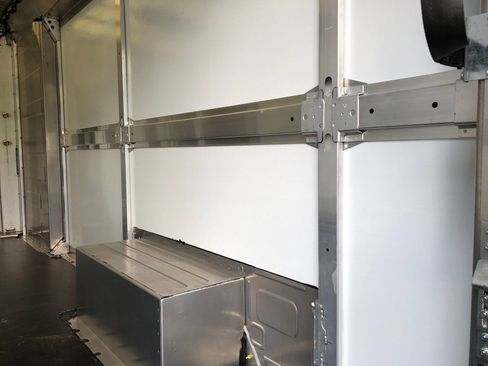 Used 2024 Chevrolet Brightdrop 600 w/ Commercial Equipment Package AWD/4WD image 21