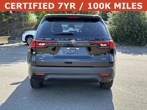 Used 2025 Toyota Grand Highlander AWD image 3