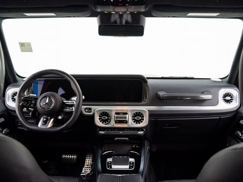 Used 2025 Mercedes-Benz G 63 AMG 4MATIC image 9