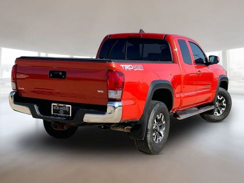 Used 2016 Toyota Tacoma TRD Off-Road w/ Towing Package AWD/4WD image 2