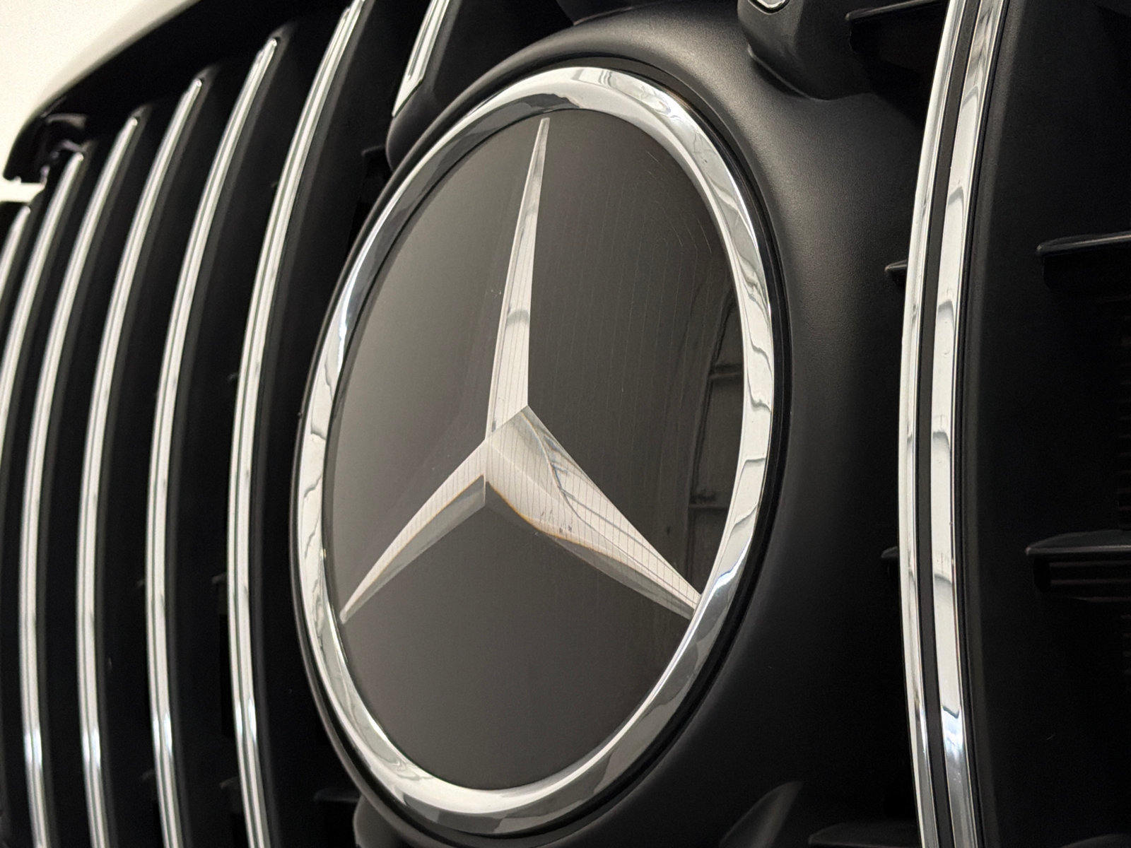 Used 2025 Mercedes-Benz GLS 63 AMG 4MATIC image 23