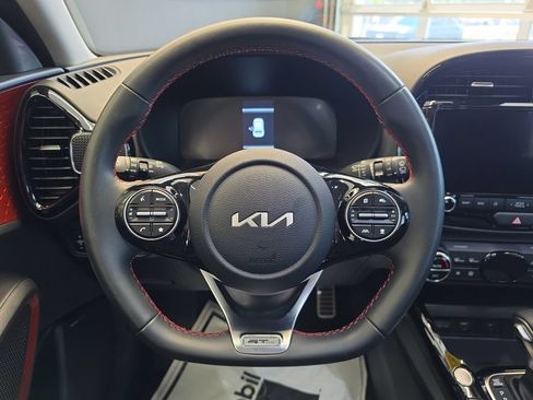 Certified 2025 Kia Soul GT-Line w/ GT-Line Technology Package FWD image 22