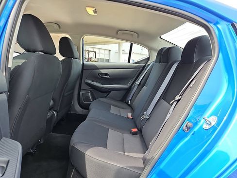 Used 2025 Nissan Sentra SV FWD image 10