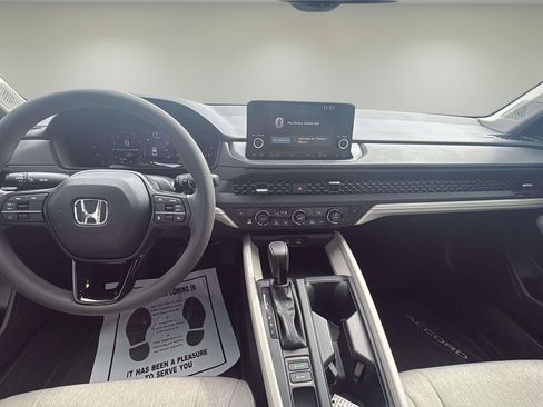 Used 2024 Honda Accord EX image 23