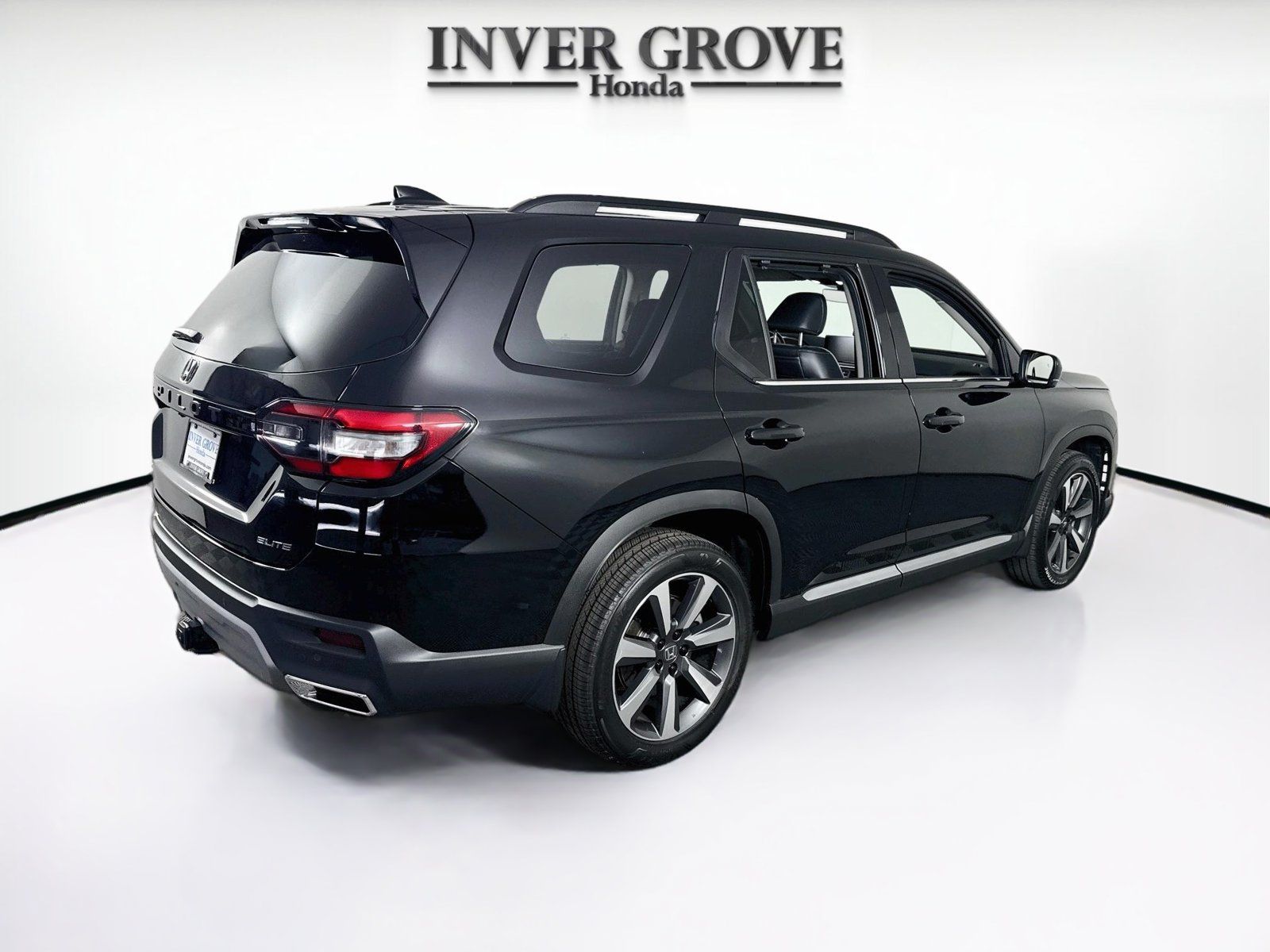Used 2025 Honda Pilot Elite image 5