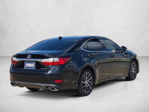 Used 2017 Lexus ES 350 w/ Luxury Package FWD image 5
